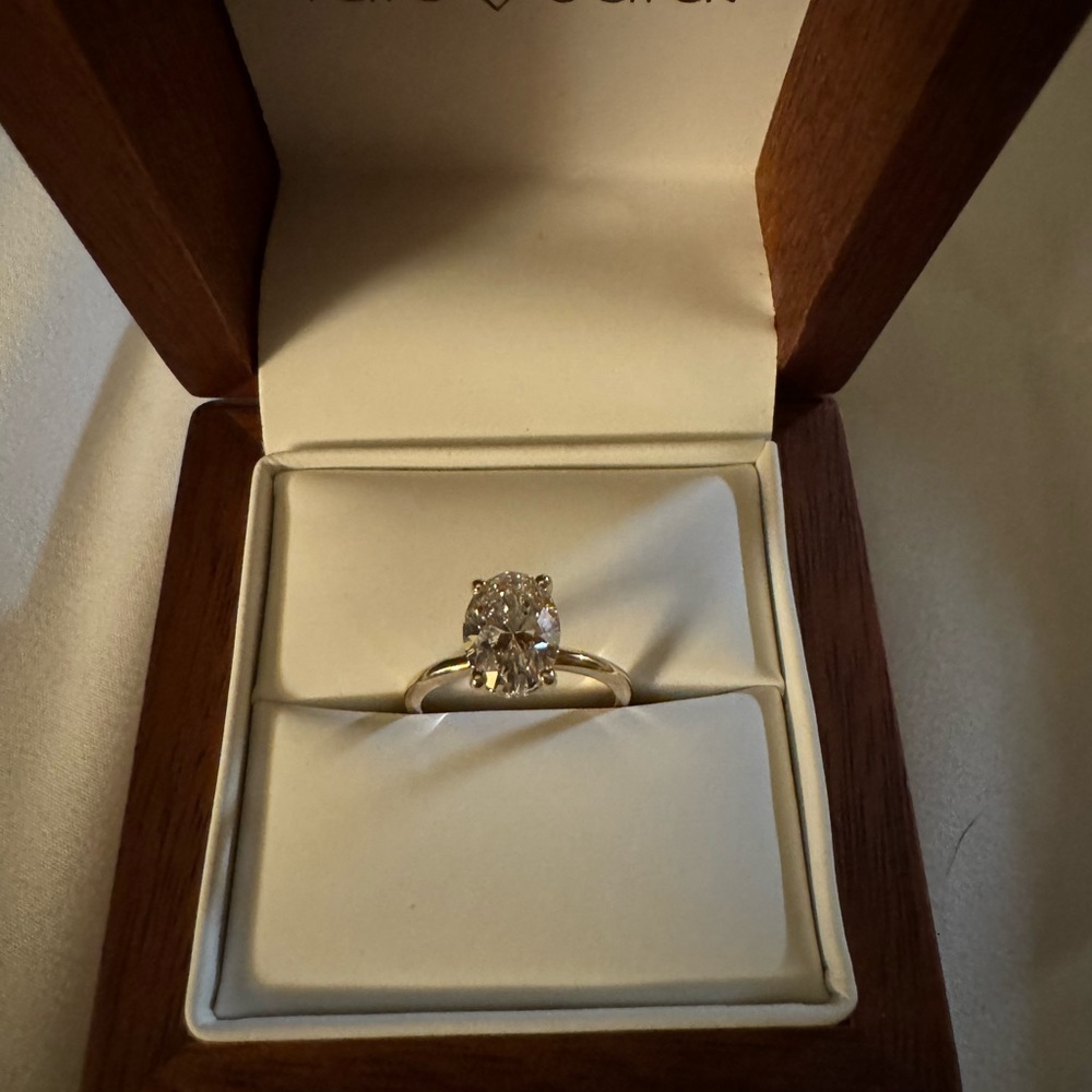 Engagement Solitaire Oval Diamond ring 2 carat size 5